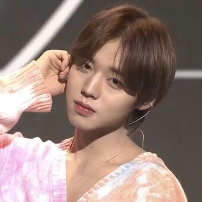 ☘️This page is dedicated to solo artist Park Jihoon ☘️
If you are May this page is for you 
✨