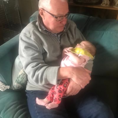 Loves: Gilly, Tess, my Girls, Grandkids, gt-grandchild. Likes: @TheBeachBoys, craft beer, cheese, @terryandrob, Discworld,  @redsox . Dislikes: FOOTBALL!