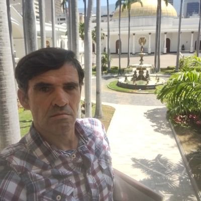 Exiliado politico vasco; en condición de Estatus de refugio; agradecido a la República Bolivariana de Venezuela