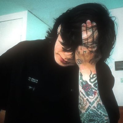 suckalolipopp's profile picture. 