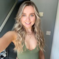 beth (@evryoneblooms) 's Twitter Profile