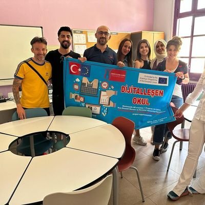 Birol Emil İlkokulu Erasmus+ projesi yaygınlaştırma sayfası.
Projemiz Türkiye Ulusal Ajansı tarafından desteklenmektedir.
#ulusalajans
#erasmus+