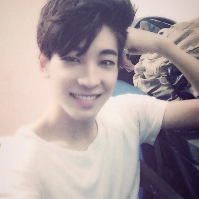 b8nadryl's profile picture. 