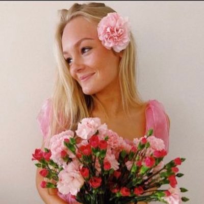 maria17344's profile picture. hey ya’ll 😎🤩