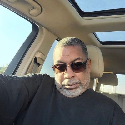 PHDMikel's profile picture. God first❤️