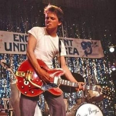 bryantpibe2002's profile picture. 