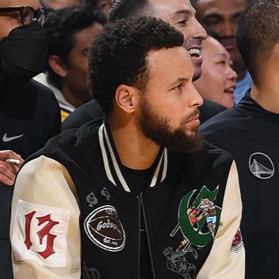 commentary account of the 4x NBA champion @StephenCurry30. — Warriors Point Guard, Part of The Splash Brothers with Klay Thompson.