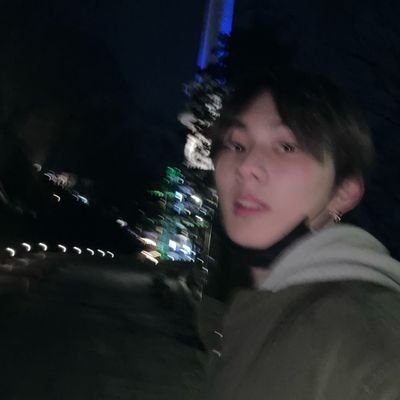 this user love cats and also Enha🫶🏻🫶🏻