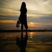Success is not the key to happiness. Happiness is the key to success. If you love what you are doing, you will be successful
Yoga🧘♀️
Climbing🧗♀️
Single🌹
