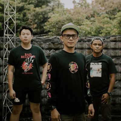 Proudly Indonesian Punk Rock @AlsNugraha | @FarhanRamadhan | @ronaldenang

info: +62 811419149
