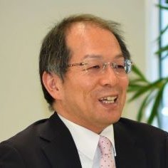 株式会社ｆｐＡＮＳＷＥＲ代表。
専門学校東京スクールオブビジネス非常勤講師。
中央自動車大学校工業高等課程非常勤講師（国語）。
（あずさ第一高等学校技能連携校）
目白大学大学院修士課程言語文化研究科日本語日本語教育専攻１年生。
ＣＦＰ(R)認定者。１級ＦＰ技能士、１種証券外務員、貸金業取扱主任者をそれぞれ取得済み。