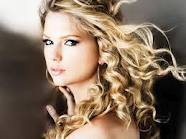 TAYLOR! She's my idol, i love her♥