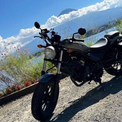 バイクとカラオケが好きです！ 無言フォロー失礼します笑。基本的にはフォロバするつもりなので是非仲良くしてください！