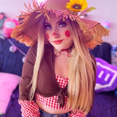 @twitch Streamer | @dixper_en Partner | Powered by @GamerSupps | @deadbyBHVR Flashbang Queen | Sphynx Mum | Psych Grad | contact@aliebunny.com | she/her