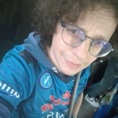 Fralbert85's profile picture. Napoletano, nonviolento, osservatore. Fiducioso in un'evoluzione spirituale dell'umanità. Facevo il giornalista, poi ho dovuto iniziare a lavorare.