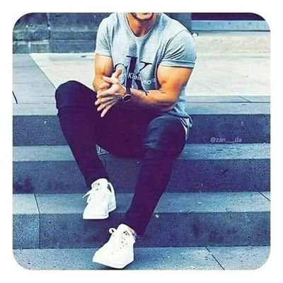 uch27395's profile picture. 