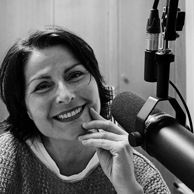 Persona, mujer y madre. 🎙Cuento la agenda de espectáculos y presento 🎼 A Tempo en COPE Más Valencia 📻 & Les Arts ▶️