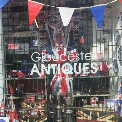 Antiques centre, located at the heart of our ancient city, with outstanding views of Gloucester's magnificent Cathedral.