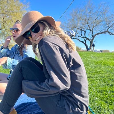 Brittni27951374's profile picture. 