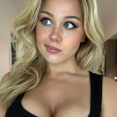 CharlotteMilfs Profile Picture