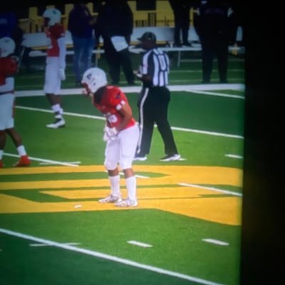 c/o24 | 5’10 OLB | Harker heights HS | Check out my highlight - https://t.co/GpzlMxZkuq  | cell: 254-813-6721 |