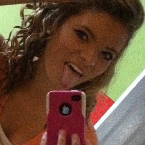 littletapeworm's profile picture. unique , crazy , small , loving .(: