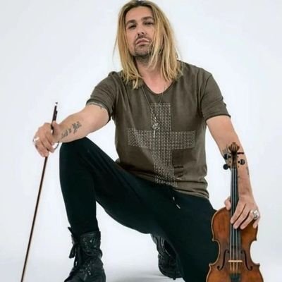 German classical violinist and recording Artist 🎻Ich danke Gott dafür, wo ich heute bin, danke an alle meine Fans, Gott segne Deutschland 🇩🇪❤️