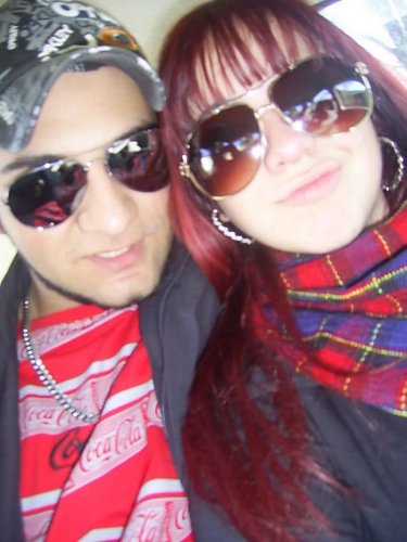 Meu nome é Renan, sou Marido da Desiree, sou Pai da Laura e eu amo muito tudo isso!!