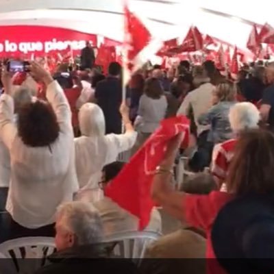 Sois socialistas no para amar en silencio vuestras ideas ni para recrearos con su grandeza, sino para llevarlas a todas partes