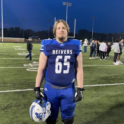 6’5 300 Guard/Tackle for Iowa Western Community College @goreivers (3.3 GPA) 605-360-8964