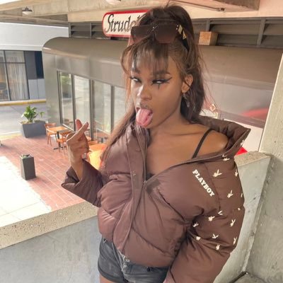 MistressMeg94's profile picture. 