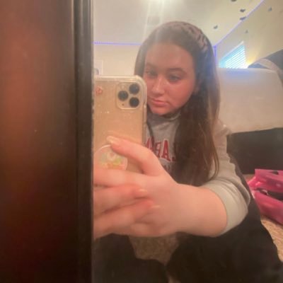 n_zavora's profile picture. ｡ﾟ•┈୨♡୧┈• ｡ﾟ