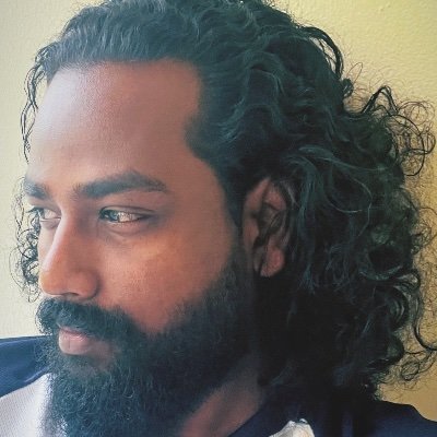 Vinoth25oniv's profile picture. 