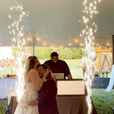 DJ & Lighting Designer, Owner Of Danielz Entertainment

That Specializes In Weddings & Events In Upstate New York. Chat With Us For More Information