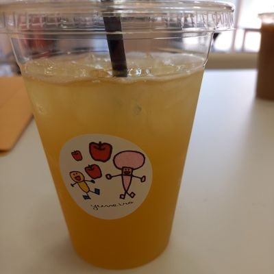 sakuramochihina's profile picture. 20歳、14歳、7歳のママです。エリエール キレキラ! ワイパー 徹底キレイ ウエットシート Lｉｇｈｔ 44枚(22枚×2P)×2個 【まとめ買い】 無香 白 https://t.co/QNuF0webm4