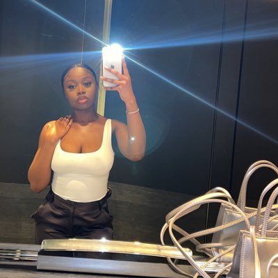 _laurelove's profile picture. https://t.co/HkSPFzMejV