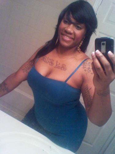 WHO GONE CHECK ME #i dnt lke #messyhoe's#fakehoe's#lameniggas#sorryniggas#brokeniggas#so if ur any of those gtfo my TL .hello World