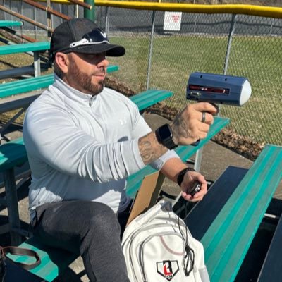 📰 Sports Editor @thevalleynews @v_n_sports ⚾️ Associate Scout @nsr_now 📝 Here to help with sports writing, scouting reports & NIL info #followforfollow