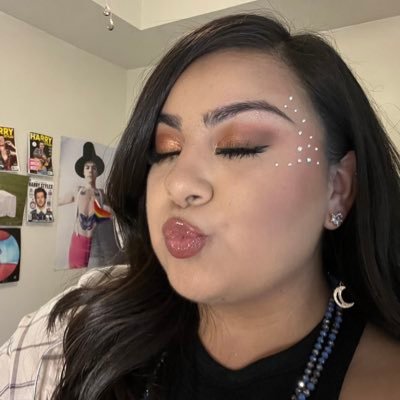 emotionally unavailable girl trying to feel something again🥀