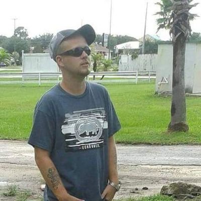 My Name is Rodney and I'm 33 years old , I have 2 kids, I live in Lake County Florida.
Proud Father! #GoGators #TimTebow (Also love Marvel and DC)