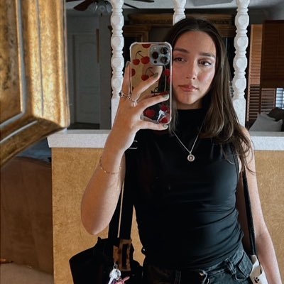 larissa_v_'s profile picture. 🧚🏼‍♀️