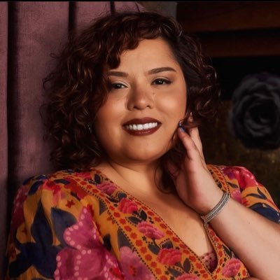 Creator/Showrunner @gentefied on @netflix. Writer of @FlaminHotMovie. The wholesome chola next door making chilaquiles out of chaos. 🤤