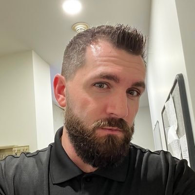 RyNWrubel's profile picture. Shoot for the moon! If you miss, you will land among the stars.