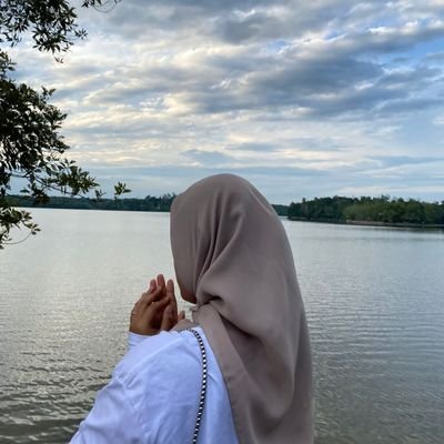 nuurfadhiiila's profile image