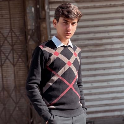 ''دَلّيني بدرُب ما ألك خطوة وياي،لاحگني بخيالك بّيش تطلُبني''