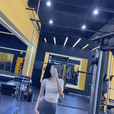 sen_eliz's profile picture. Life without travel can only be called survival