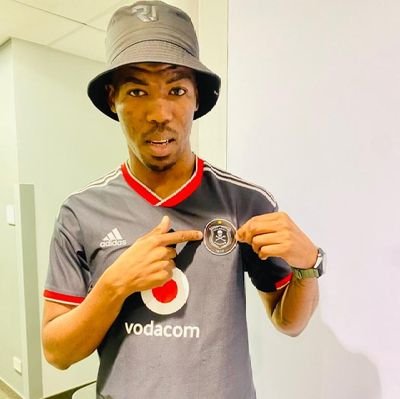 Business minded, Hustling for better future..Your support is so much appreciated 🙏🏽. In God I believe 🙏🏽. Pray every day🕯️.Orlando Pirates 1937☠️.Chelsea💙