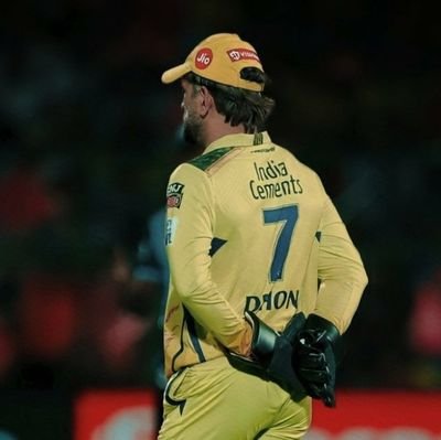 jayankrishnan5's profile picture. Fanboy Of 
#MSD | #Thalapathy | #Thalaivar | Anirudh | Ilayaraja 
#Tamil #Bharath 
Believe in Process