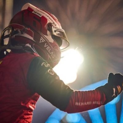 fan de ferrari dépressif tous les week de course