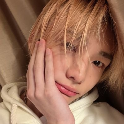 97 line✨
Living in Spain but de s is silent. Skz/enha/bts/ateez/txt 💖070619💖080423💖210723💖240224❤️220725🖤🤍💜